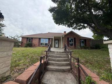 Main picture of 4909 Van Ness St