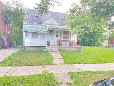 Main picture of 6833 Stahelin Ave