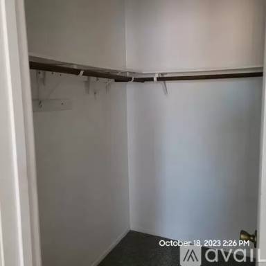 Main picture of 2112 E Vista Way