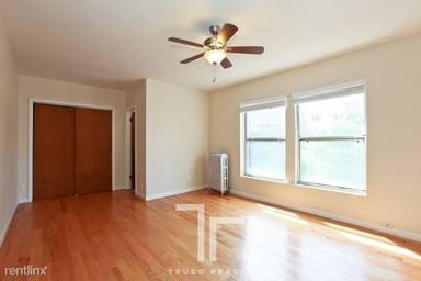 Main picture of 4124-4132 N Sheridan Rd