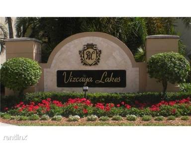 Main picture of Vizcaya Lakes at Renaissance Commons