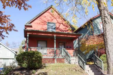 Main picture of 309 E Madison St