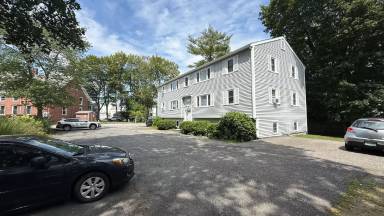 Main picture of 5 Auburn St
