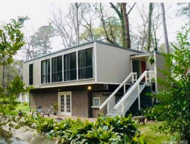 Main picture of 4141 Baltimore Ave