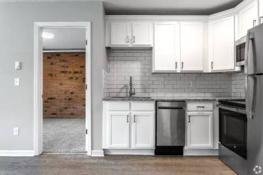 Main picture of 131 N High St