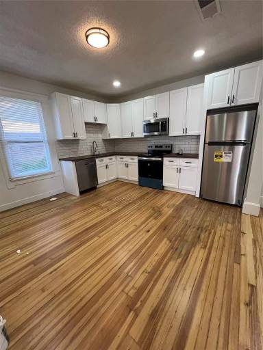 Main picture of 5107 Columbia Ave