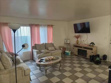 Main picture of 1025 N Madison St