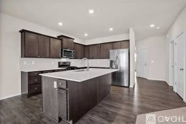 Main picture of 18552 105th Ave E