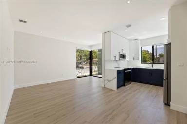 Main picture of 6852 NW 4th Ave