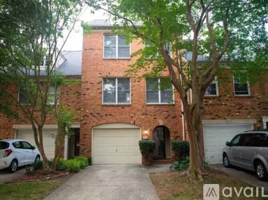 Main picture of 614 Guy Ln