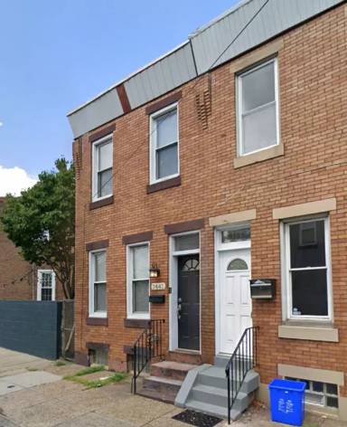 Main picture of 2441 E Oakdale St