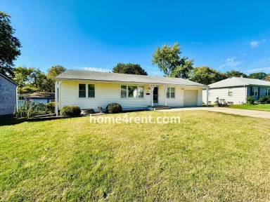 Main picture of 8606 Riggs St