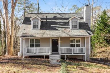 Main picture of 565 Bells Ferry Pl