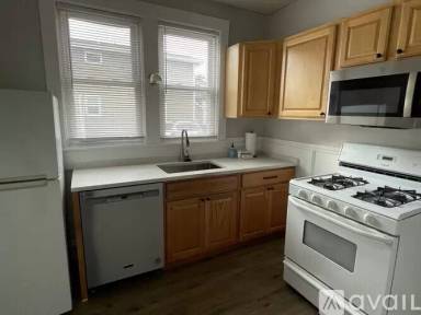 Main picture of 100 Greenleaf St