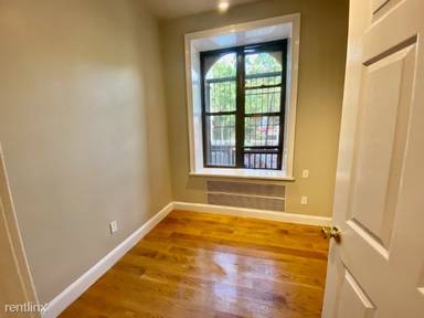 Main picture of 163 Chrystie St