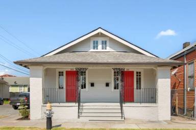 Main picture of 1302 Congress St