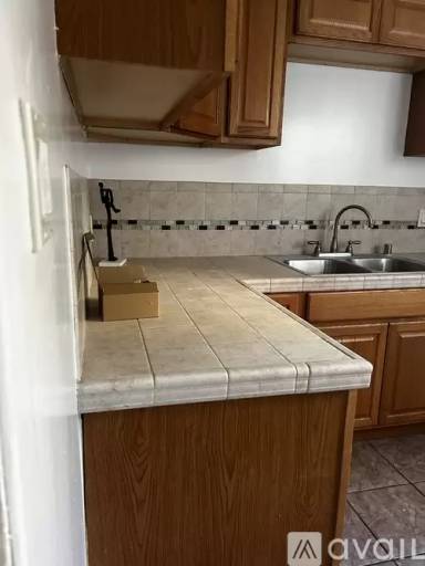 Main picture of 130 N Orlando Ave