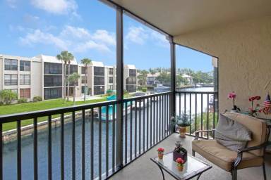 Main picture of 6 Royal Palm Way