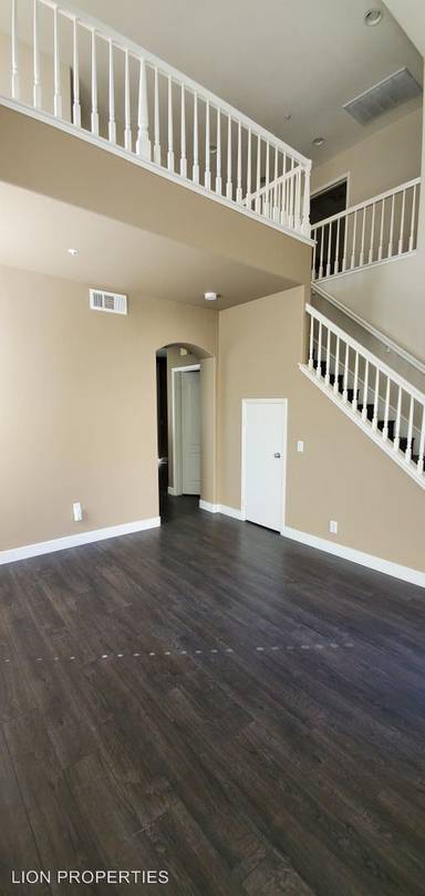 Main picture of 8206 Constantine Dr