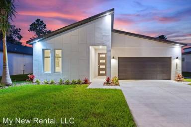 Main picture of 208 Newcastle Ct