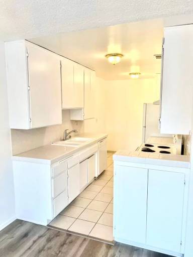 Main picture of 650 Westbourne Dr