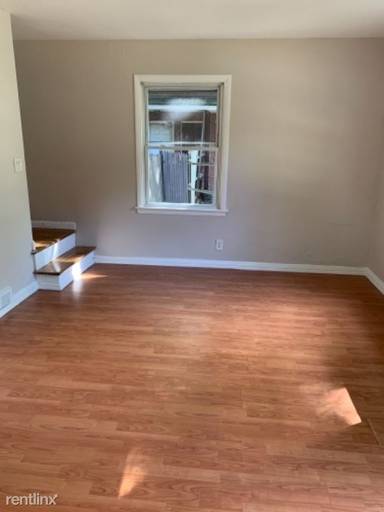 Main picture of 2818 Lake Ave