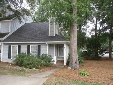 Main picture of 221 Woodburn Club Ln