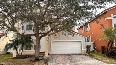 Main picture of 3740 SW 51st St