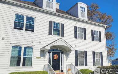 Main picture of 104 Lantern Dr