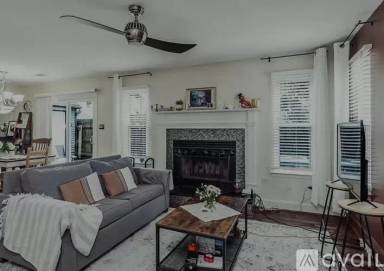 Main picture of 818 Zircon Ct