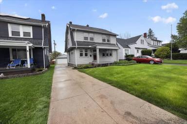 Main picture of 4874 E 95th St