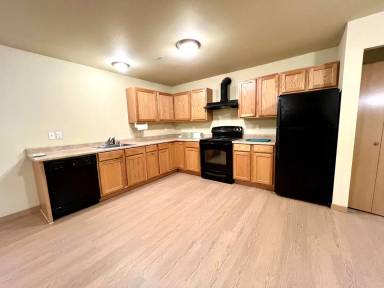 Main picture of 301 N 104th St