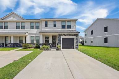 Main picture of 7668 Park Gate Dr