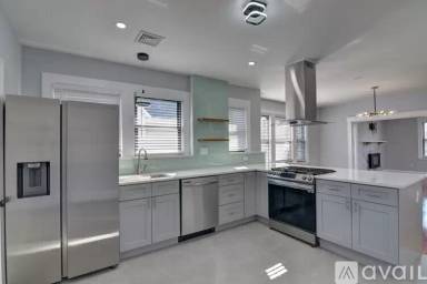 Main picture of 7 Elm Ave