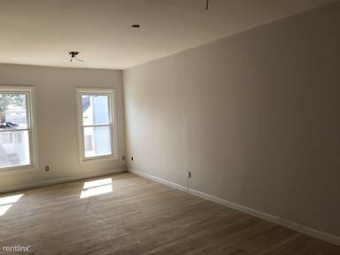 Main picture of 166 Broadway