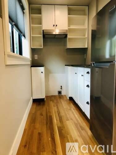 Main picture of 2720 Russell St