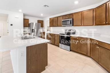 Main picture of 1744 E Fontana Dr