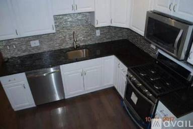 Main picture of 15 Groveland St
