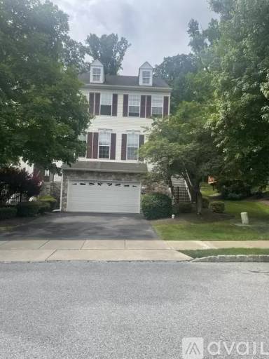 Main picture of 130 Fringetree Dr