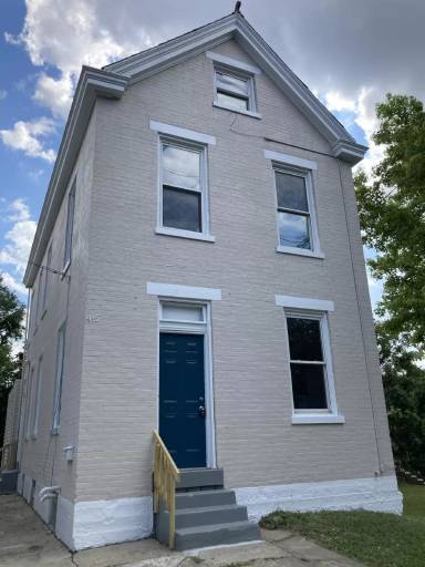 Main picture of 45 Wuest St
