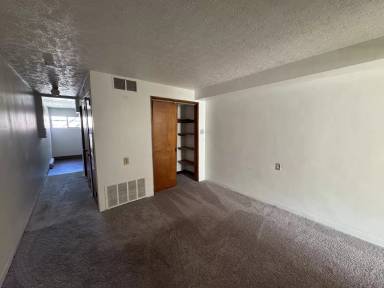 Main picture of 219 E 9th Ave