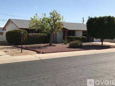 Main picture of 10946 W Canterbury Dr