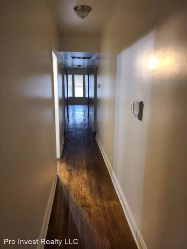 Main picture of 4846 S Michigan Ave
