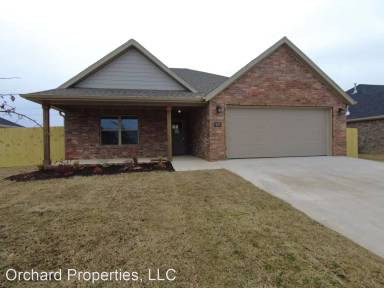 Main picture of 639 Woodplains Ave