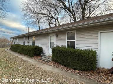 Main picture of 1837 E Monroe St