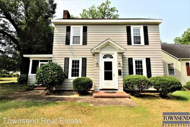 Main picture of 1601 Fort Bragg Rd