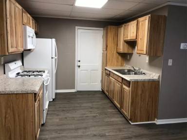 Main picture of 200 E Chillicothe Ave