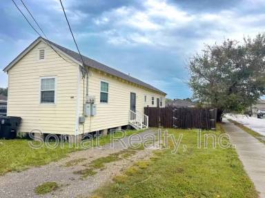 Main picture of 4501 Majestic Oaks Dr