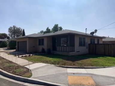 Main picture of 4751 Nutmeg St