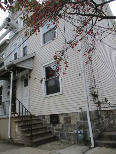 Main picture of 110 E Goepp St